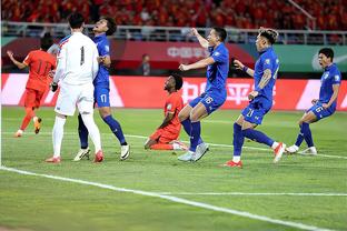 贾秀全：国内联赛是慢节奏，导致国脚在亚洲杯不敢接球、不敢拿球